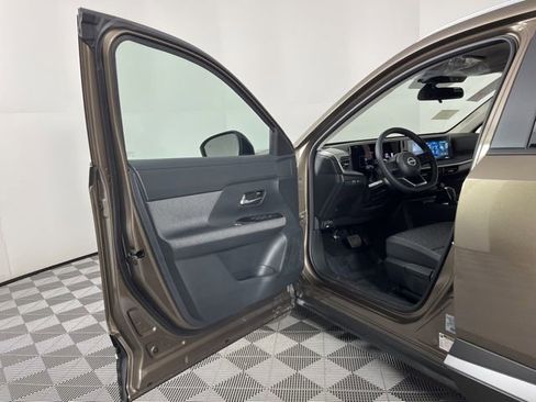 New 2026 Nissan Kicks SV w/ SV Premium Package image 16