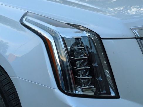 Used 2016 Cadillac Escalade Premium image 5