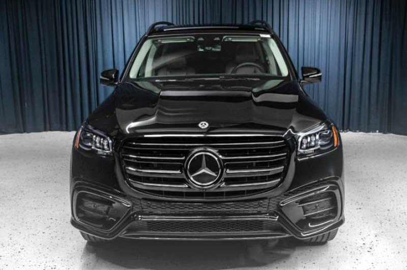 Certified 2026 Mercedes-Benz GLS 450 4MATIC image 2