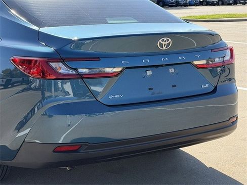 Used 2026 Toyota Camry LE image 6