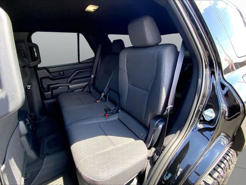 Used 2026 Toyota 4Runner SR5 AWD/4WD image 21