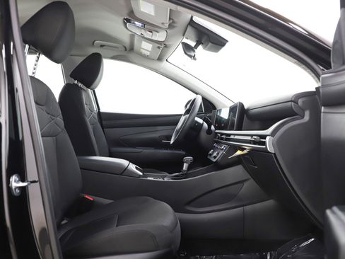 Certified 2026 Hyundai Tucson SE FWD image 12