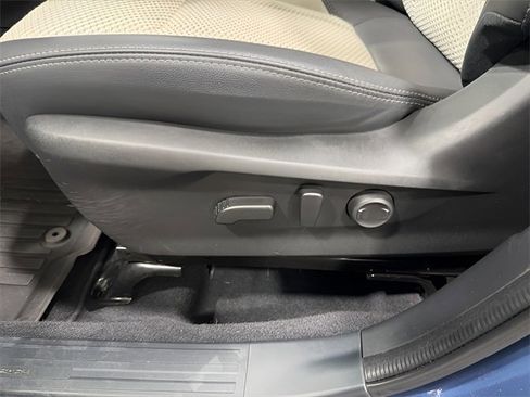 Used 2023 Subaru Forester Premium image 12