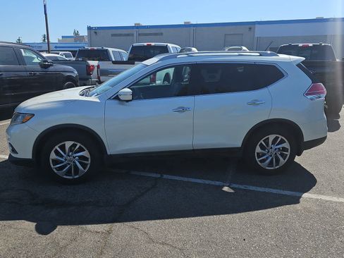 Used 2015 Nissan Rogue SL w/ SL Premium Package FWD image 5