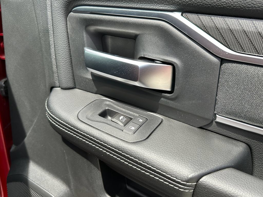 New 2026 RAM 2500 Big Horn AWD/4WD image 15