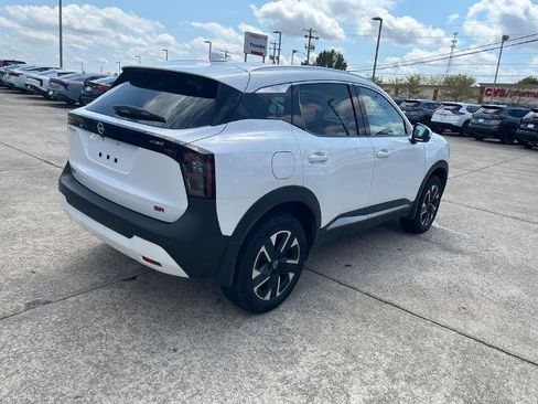 Certified 2025 Nissan Kicks SR FWD image 5