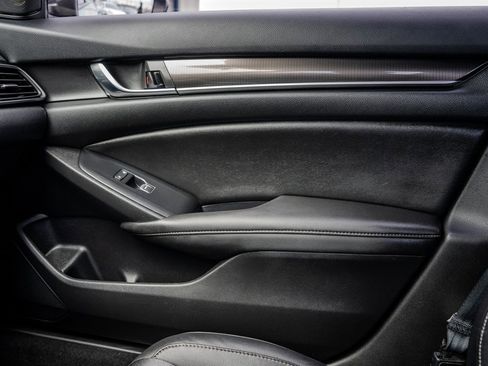 Used 2019 Honda Accord Sport image 21