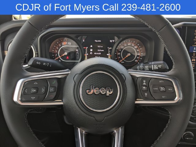 New 2026 Jeep Wrangler Unlimited Sahara w/ Whitecap Package AWD/4WD image 21