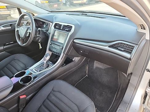 Used 2013 Ford Fusion SE FWD image 39