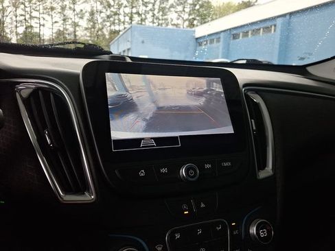 Used 2021 Chevrolet Malibu LT FWD image 25