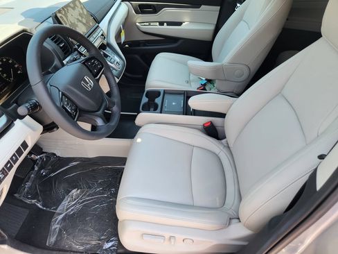 New 2026 Honda Odyssey EX-L image 10