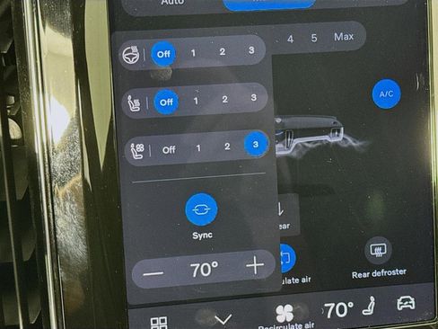 Used 2023 Volvo XC60 B5 Ultimate w/ Climate Package image 24