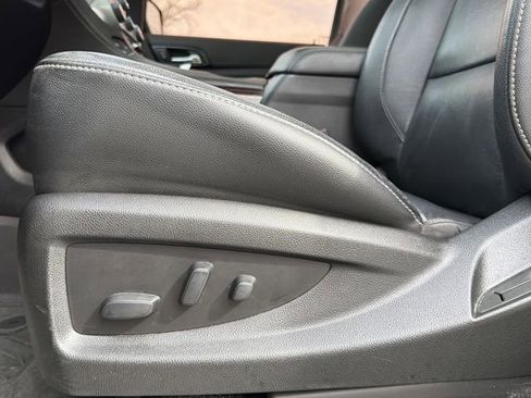 Used 2020 GMC Yukon SLT w/ Premium Edition image 23