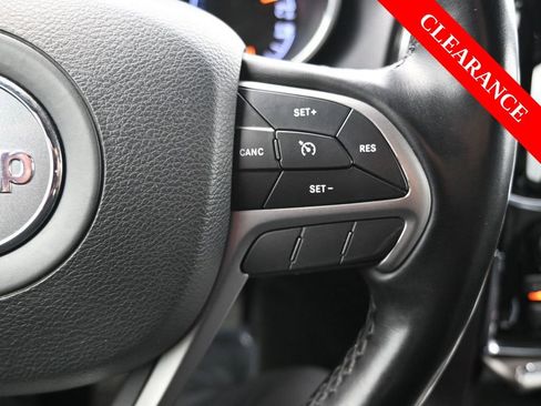 Used 2022 Jeep Grand Cherokee Laredo X image 29