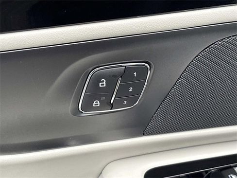 New 2026 Lincoln Nautilus Premier w/ Equipment Group 102A image 21