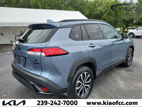 Used 2024 Toyota Corolla Cross AWD Hybrid image 9