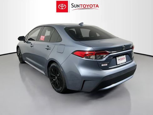 Used 2021 Toyota Corolla LE image 6