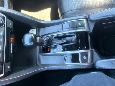 Used 2018 Honda Civic EX-L image 36