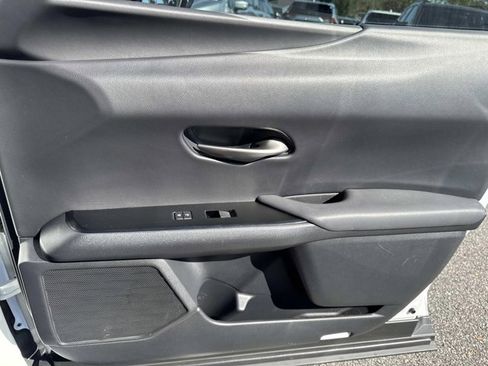 Used 2019 Lexus UX 200 F Sport image 15