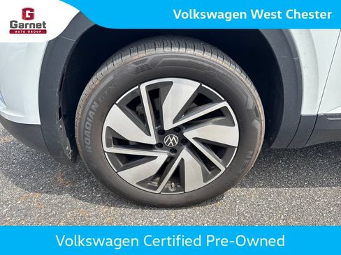 Used 2024 Volkswagen Atlas SE w/ Panoramic Sunroof Package AWD/4WD image 11