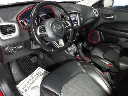 Used 2020 Jeep Compass Trailhawk AWD/4WD image 9