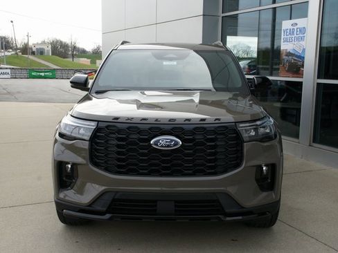 New 2026 Ford Explorer ST-Line w/ ST-Line Street Pack image 6