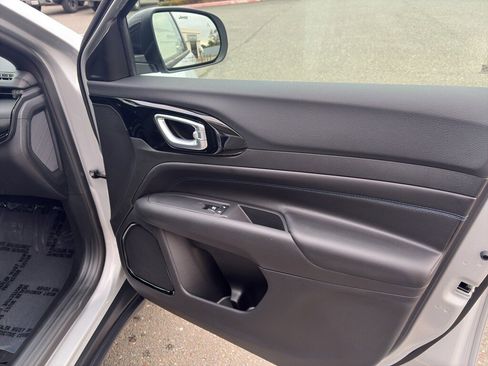 New 2026 Jeep Compass Latitude image 26