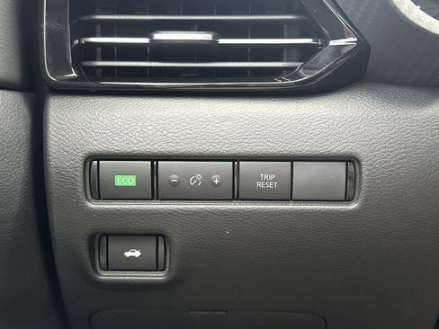 New 2025 Nissan Sentra SR w/ Trunk Package image 22