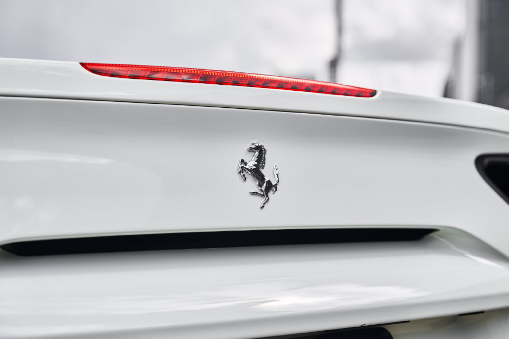 Used 2019 Ferrari 488 Spider RWD image 13
