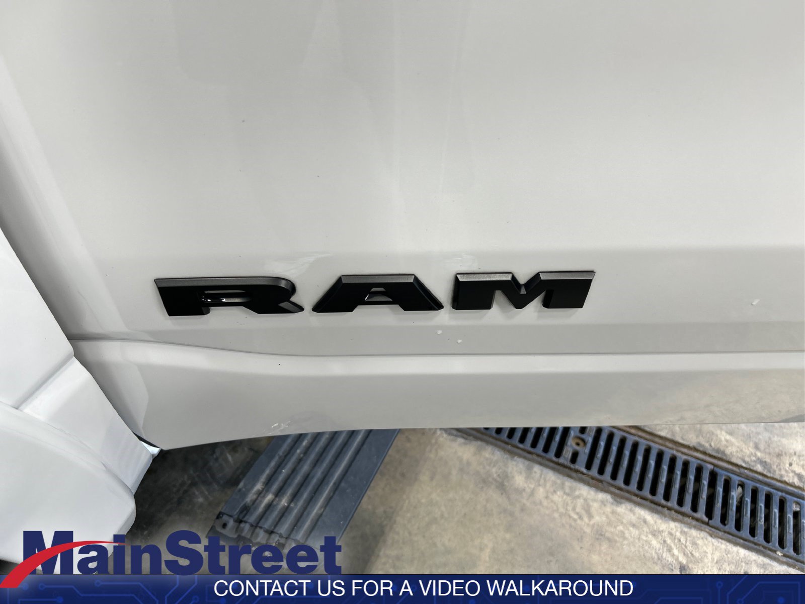 Used 2025 RAM 1500 Limited AWD/4WD image 25