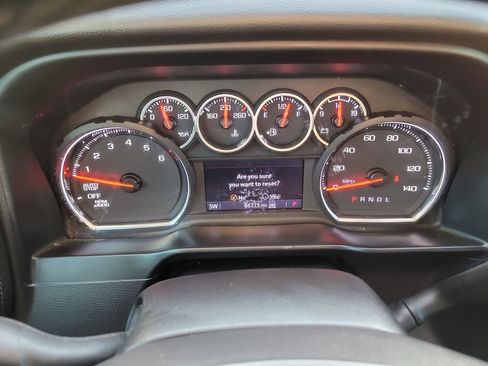Used 2021 Chevrolet Silverado 1500 LT Trail Boss w/ Bed Protection Package AWD/4WD image 34