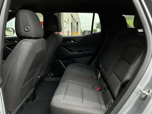 Used 2025 Chevrolet Equinox LT FWD image 10