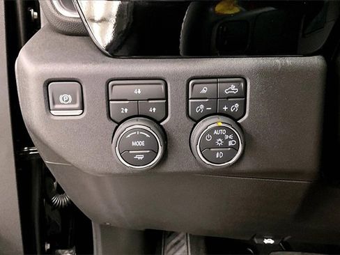 Used 2025 Chevrolet Silverado 2500 LT w/ Trail Boss Package image 35