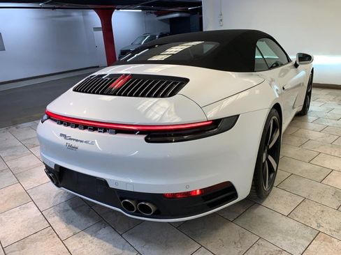 Used 2020 Porsche 911 Carrera 4S AWD/4WD image 18