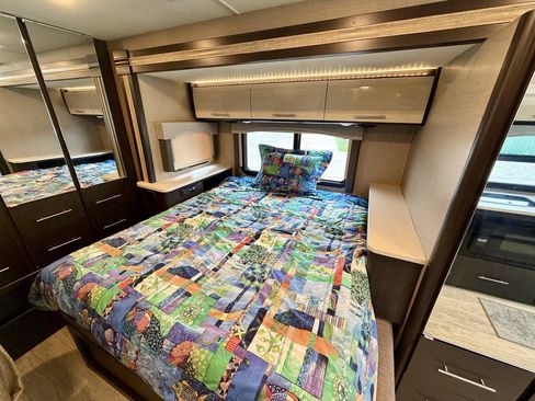 Used 2018 Ford E-450 and Econoline 450 Super Duty w/ A/C Prep Package RWD image 25