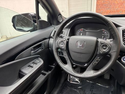 Used 2022 Honda Ridgeline Black Edition image 13