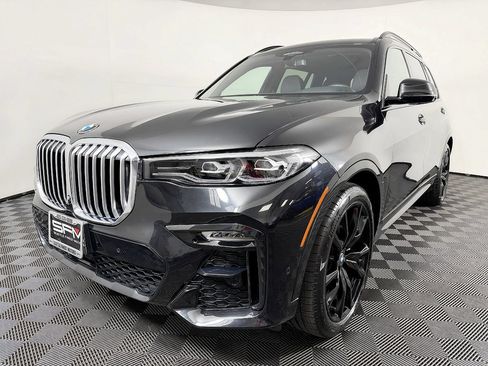 Used 2020 BMW X7 xDrive40i w/ M Sport Package AWD/4WD image 3