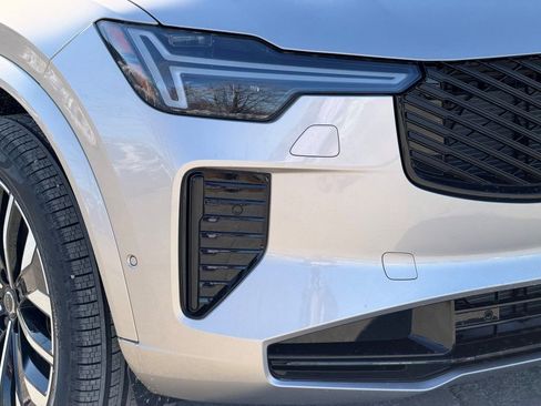 New 2026 Volvo XC90 B6 Ultra w/ Protection Package Premier AWD/4WD image 3