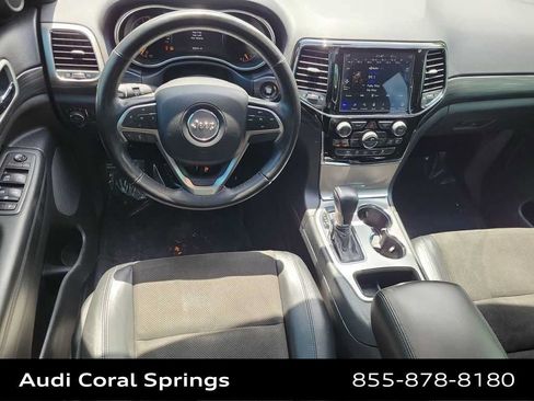 Used 2020 Jeep Grand Cherokee Altitude AWD/4WD image 10