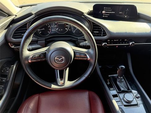 Used 2024 MAZDA MAZDA3 s image 17