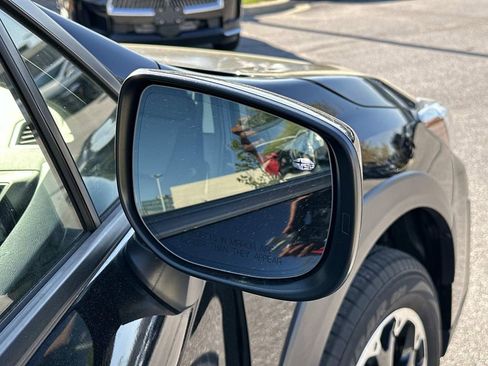 Used 2023 Subaru Crosstrek 2.0i Premium image 39