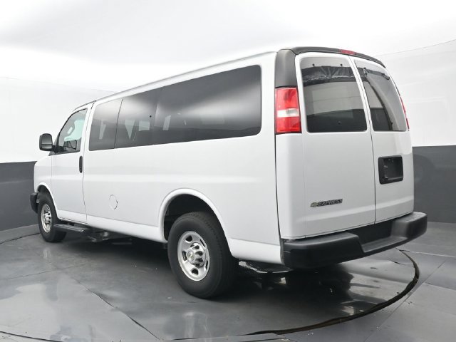Used 2022 Chevrolet Express 2500 LS w/ Driver Convenience Package RWD image 3