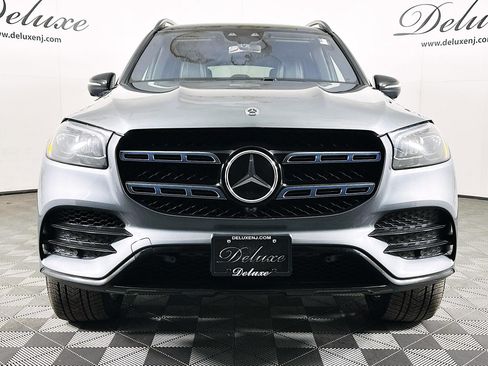 Used 2023 Mercedes-Benz GLS 580 4MATIC image 2