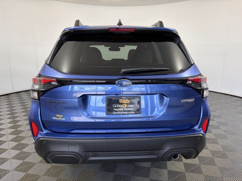 Used 2025 Subaru Forester Limited AWD/4WD image 9