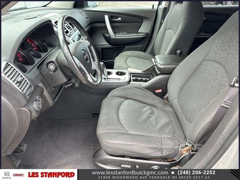 Used 2011 GMC Acadia SLE image 21
