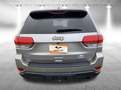 Used 2018 Jeep Grand Cherokee Laredo AWD/4WD image 7