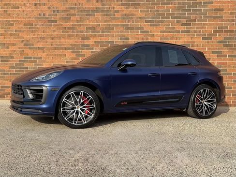 Used 2022 Porsche Macan GTS image 1