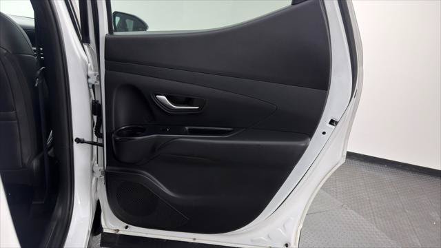 Used 2025 Hyundai Santa Cruz SEL FWD image 19