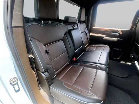 Used 2026 GMC Sierra 3500 Denali w/ Technology Package AWD/4WD image 19
