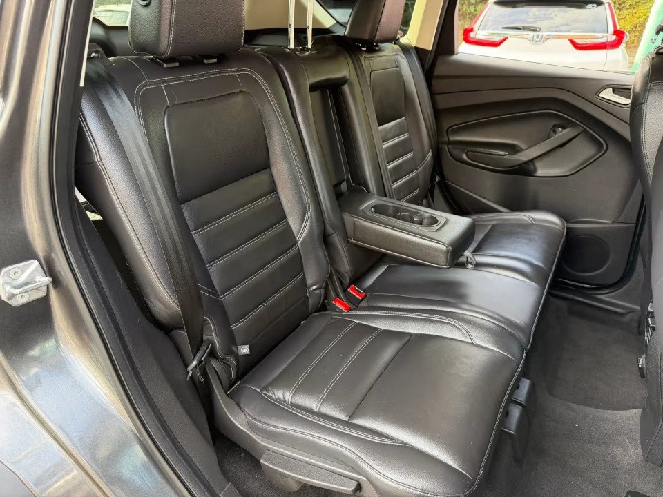 Used 2018 Ford Escape SEL AWD/4WD image 17